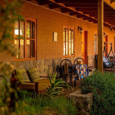 La Casa Del Sol Naciente Hotel ซานเปโดร เด อาตากามา ภายนอก รูปภาพ
